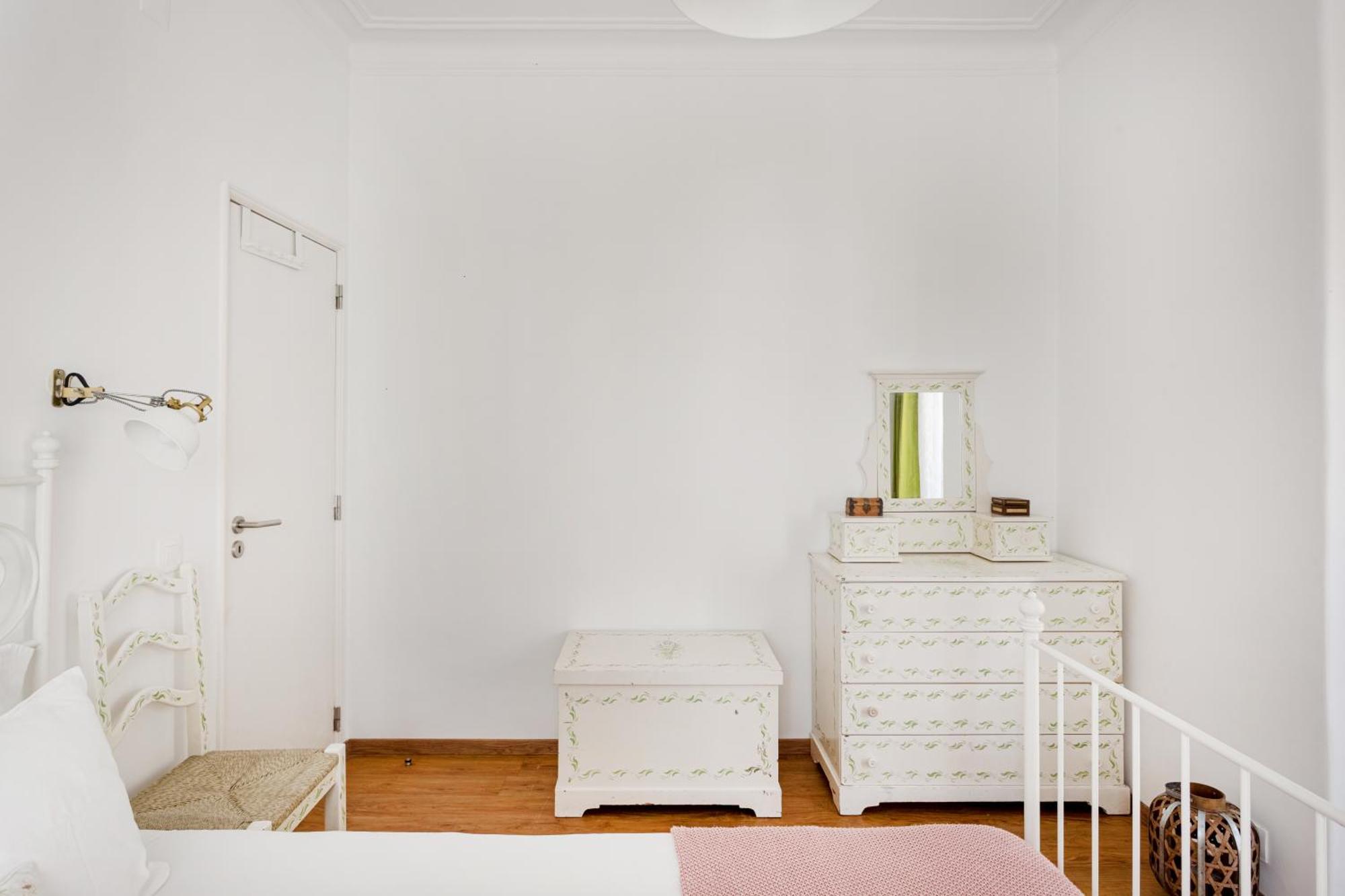 Apartment Curva Do 28, Alfama *